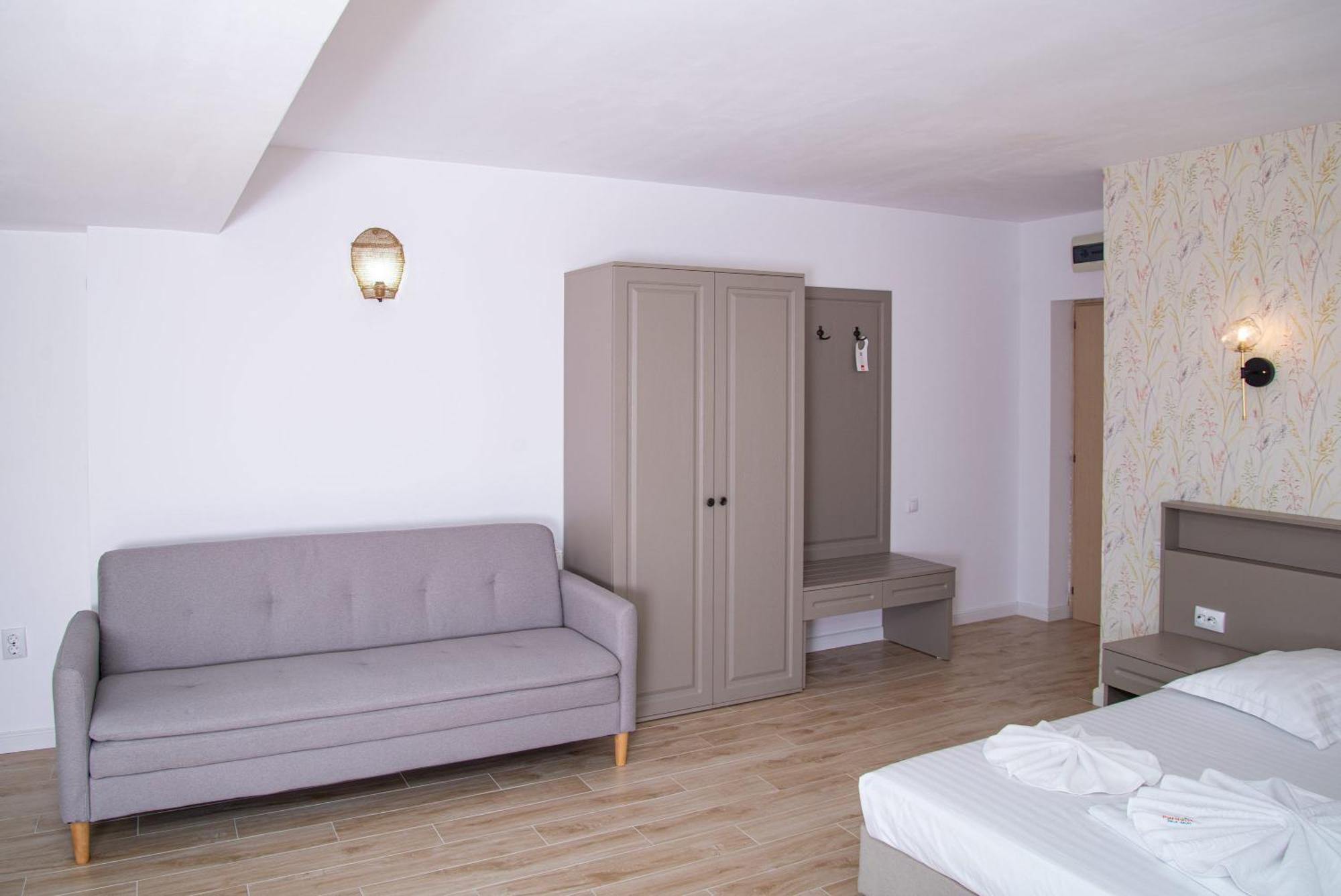 Paradis Hotel Мила-Доуэзечи-ши-Трей Экстерьер фото