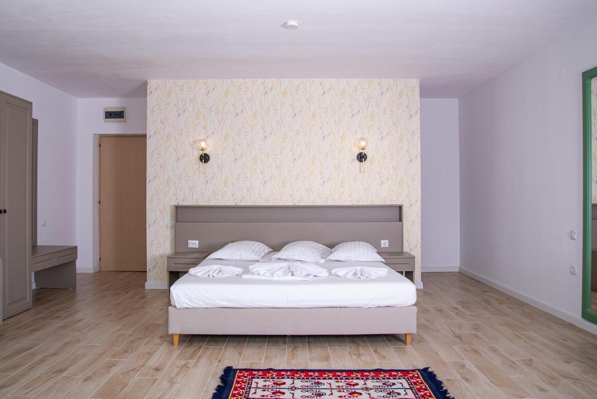 Paradis Hotel Мила-Доуэзечи-ши-Трей Экстерьер фото